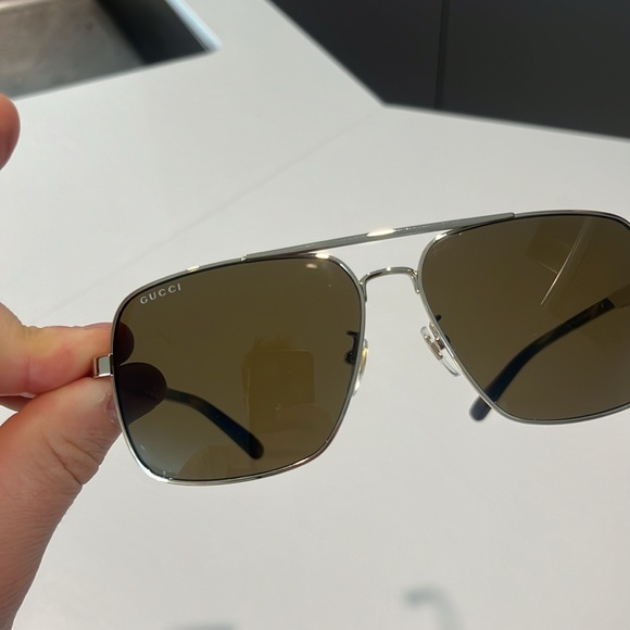 Brand new Gucci sunglasses. Only worn once, got as a gift, not my style - Picture 11 of 11